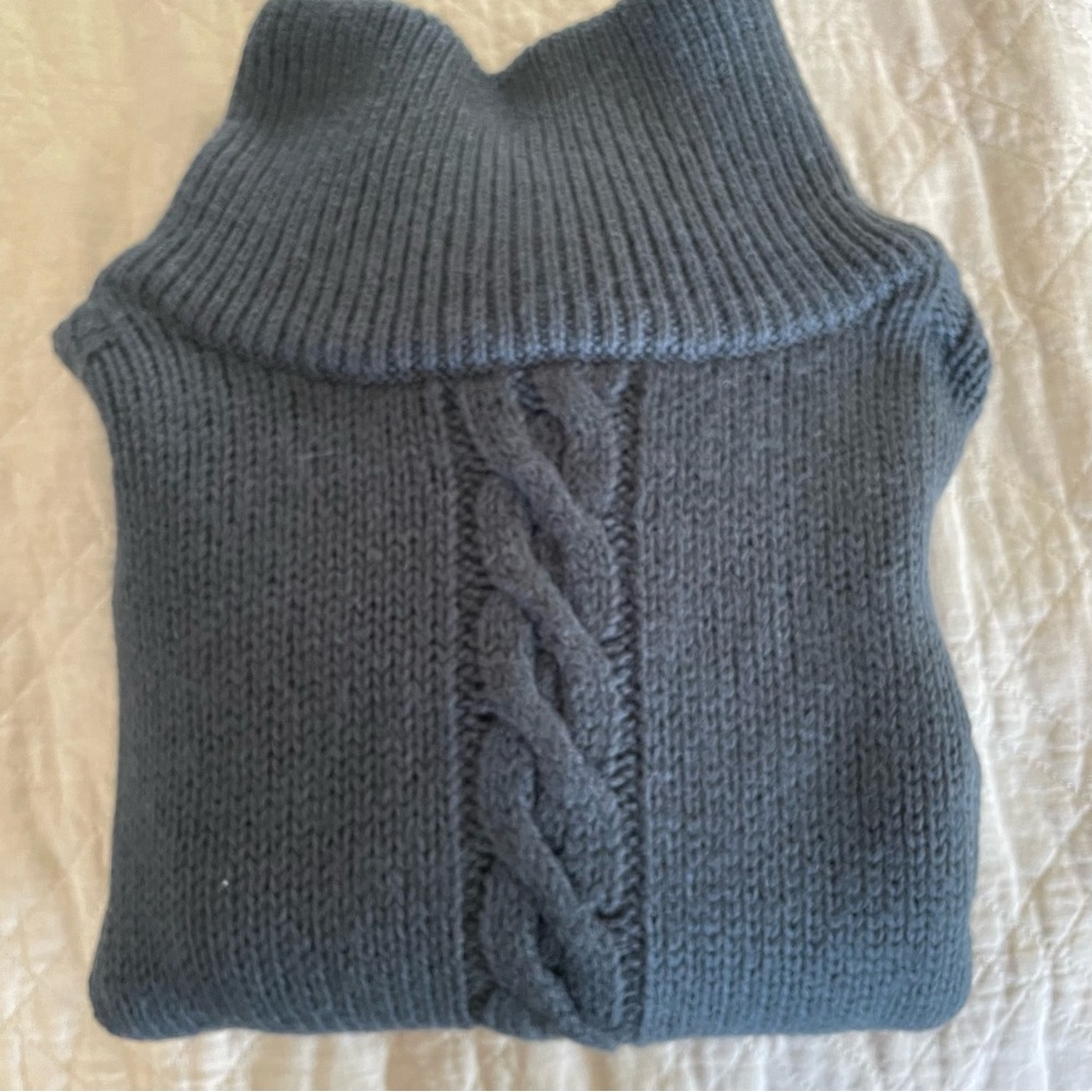 Yves Saint Laurent Charcoal Cable Knit Turtleneck Sweater 100% Wool Cozy Chic - Picture 12 of 13